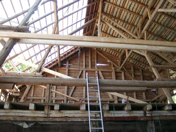 Dachkonstruktion im Ingenieur-Holzbau u.a. in Eisenach und Bad Hersfeld